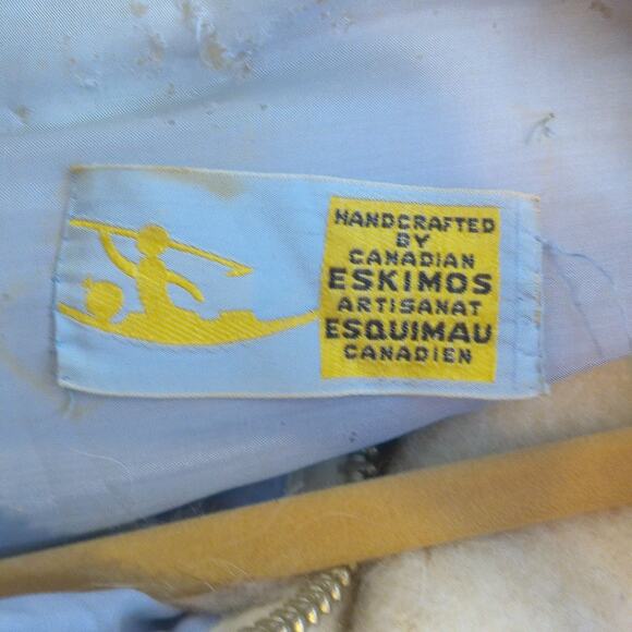 Vintage Canadian Inuit Wool Jacket with Embroidered Flowers READ AS IS - Picture 11 of 15